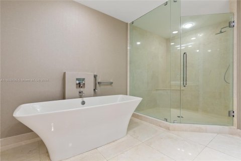 Condo in North Miami Beach, Florida, 3 bedrooms  № 1305485 - photo 18