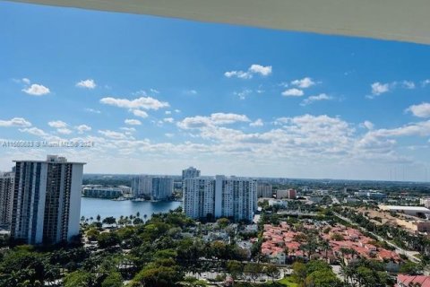 Copropriété à vendre à Aventura, Floride: 4 chambres, 327.39 m2 № 1097259 - photo 2