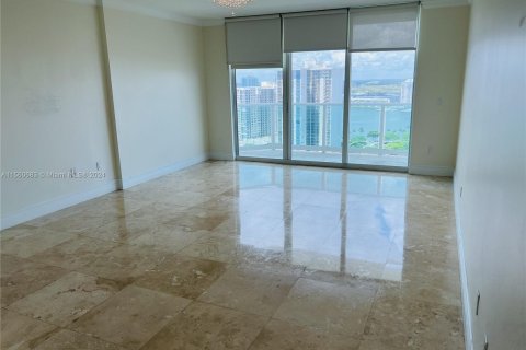 Condominio en venta en Aventura, Florida, 4 dormitorios, 327.39 m2 № 1097259 - foto 22