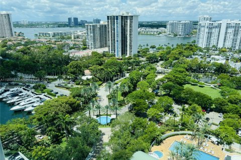 Condominio en venta en Aventura, Florida, 4 dormitorios, 327.39 m2 № 1097259 - foto 3