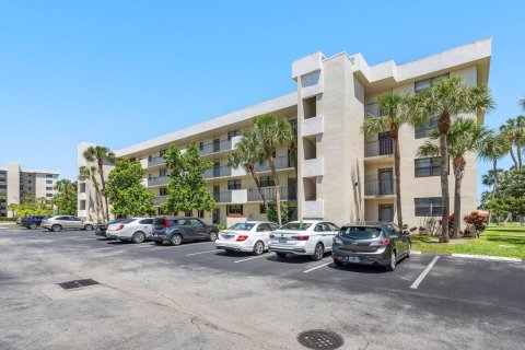 Condo in Deerfield Beach, Florida, 2 bedrooms  № 1118222 - photo 29