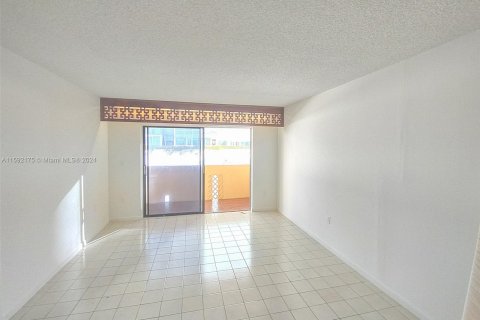 Condo in Miami Beach, Florida, 2 bedrooms  № 1183886 - photo 5