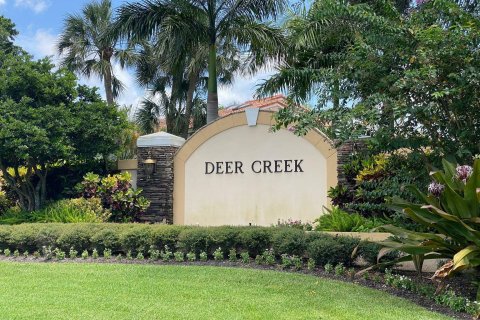 Townhouse in Deerfield Beach, Florida 3 bedrooms, 172.98 sq.m. № 1142407 - photo 1