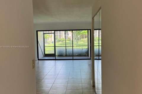 Condominio en venta en Deerfield Beach, Florida, 2 dormitorios, 102.19 m2 № 1332958 - foto 1