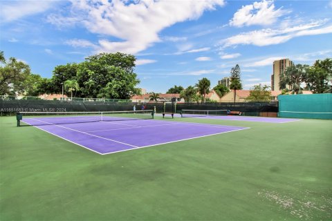 Touwnhouse à vendre à Aventura, Floride: 2 chambres, 143.26 m2 № 1351732 - photo 14