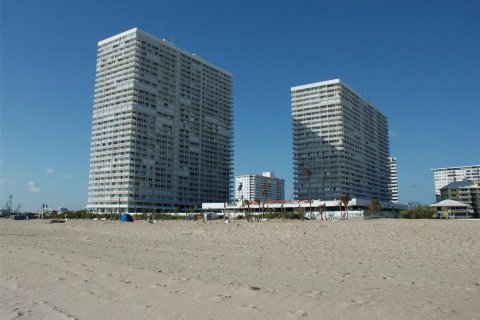 Condominio en venta en Fort Lauderdale, Florida, 2 dormitorios, 166.2 m2 № 967996 - foto 11