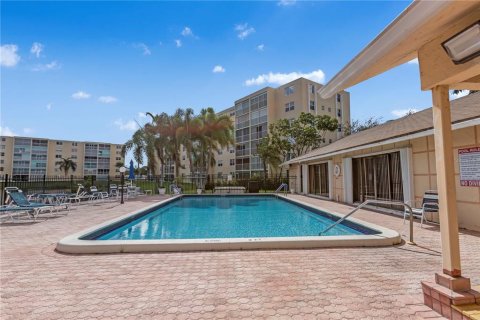 Condominio en venta en Dania Beach, Florida, 2 dormitorios, 110.55 m2 № 982839 - foto 26