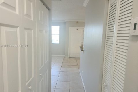 Copropriété à vendre à Coral Springs, Floride: 2 chambres, 77.57 m2 № 1375563 - photo 11