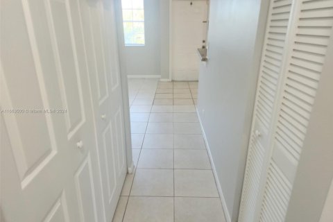 Copropriété à vendre à Coral Springs, Floride: 2 chambres, 77.57 m2 № 1375563 - photo 10