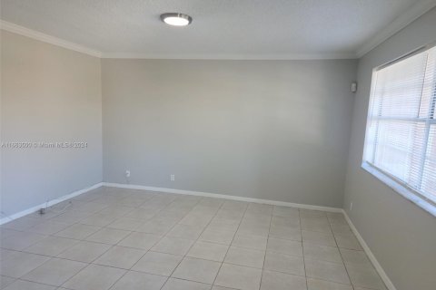 Copropriété à vendre à Coral Springs, Floride: 2 chambres, 77.57 m2 № 1375563 - photo 2