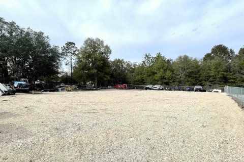 Propiedad comercial en alquiler en Holt, Florida, 2972.87 m2 № 559465 - foto 1