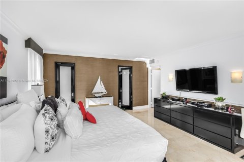 Condo in Miami Beach, Florida, 2 bedrooms  № 991041 - photo 7