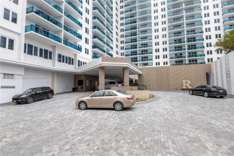 Copropriété à vendre à Miami Beach, Floride: 2 chambres, 137.5 m2 № 991041 - photo 24