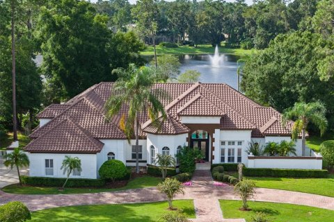 House in Lake Mary, Florida 5 bedrooms, 536.23 sq.m. № 1390202 - photo 1