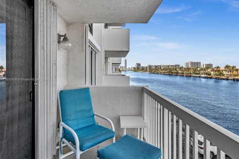 Copropriété à vendre à Hollywood, Floride: 2 chambres, 113.43 m2 № 1293035 - photo 21