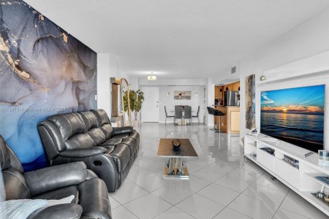 Copropriété à vendre à Hollywood, Floride: 2 chambres, 113.43 m2 № 1293035 - photo 27