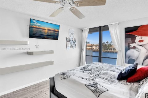 Condo in Hollywood, Florida, 2 bedrooms  № 1293035 - photo 30