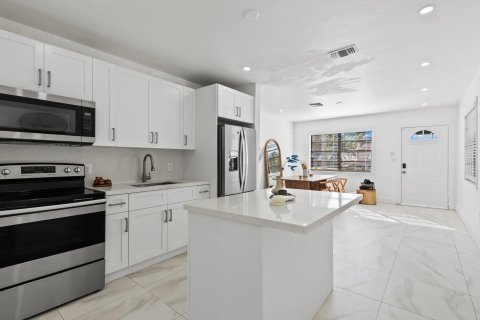 Casa en venta en Hollywood, Florida, 3 dormitorios, 95.13 m2 № 981650 - foto 11