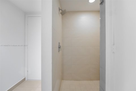 Condo in Hollywood, Florida, 2 bedrooms  № 780788 - photo 14