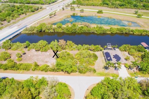 Terreno en venta en Port Charlotte, Florida № 215863 - foto 1