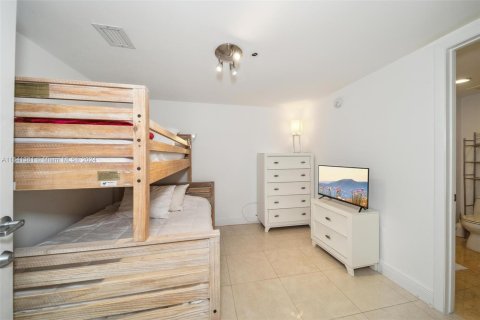 Copropriété à louer à Hallandale Beach, Floride: 3 chambres, 145.95 m2 № 1320587 - photo 28