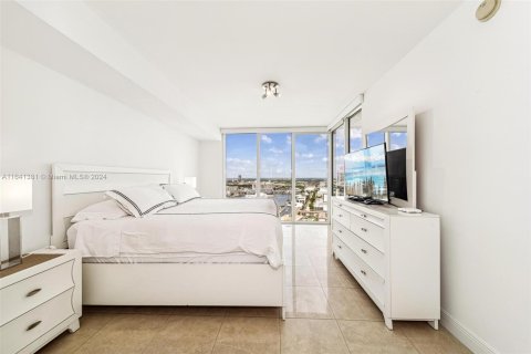 Copropriété à louer à Hallandale Beach, Floride: 3 chambres, 145.95 m2 № 1320587 - photo 21