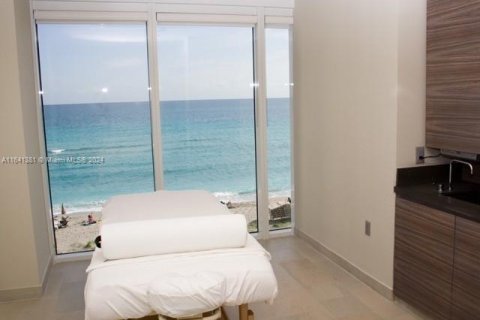 Copropriété à louer à Hallandale Beach, Floride: 3 chambres, 145.95 m2 № 1320587 - photo 12