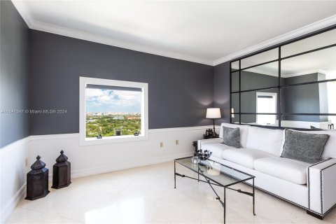 Condo in Miami, Florida, 1 bedroom  № 1320586 - photo 8