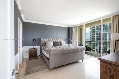 Condo in Miami, Florida, 1 bedroom  № 1320586 - photo 17