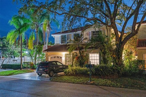 Villa ou maison à vendre à Weston, Floride: 4 chambres, 156.54 m2 № 1294820 - photo 3