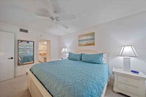 Condo in Sarasota, Florida, 1 bedroom  № 942036 - photo 25
