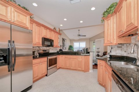 Condo in Punta Gorda, Florida, 3 bedrooms  № 1295667 - photo 11