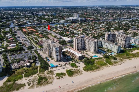 Condominio en venta en Lauderdale-by-the-Sea, Florida, 1 dormitorio, 56.67 m2 № 950167 - foto 7