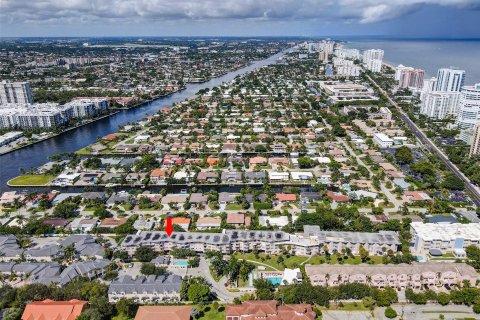 Condominio en venta en Lauderdale-by-the-Sea, Florida, 1 dormitorio, 56.67 m2 № 950167 - foto 6