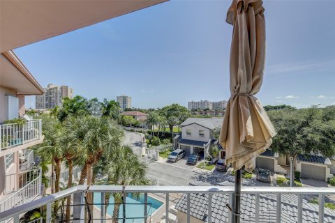 Condominio en venta en Lauderdale-by-the-Sea, Florida, 1 dormitorio, 56.67 m2 № 950167 - foto 13
