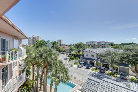 Condominio en venta en Lauderdale-by-the-Sea, Florida, 1 dormitorio, 56.67 m2 № 950167 - foto 11
