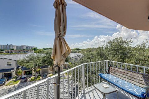 Condominio en venta en Lauderdale-by-the-Sea, Florida, 1 dormitorio, 56.67 m2 № 950167 - foto 12