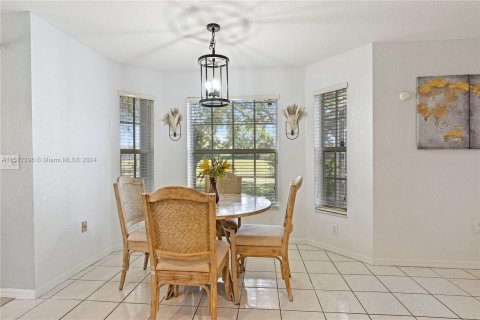 Villa ou maison à vendre à Margate, Floride: 4 chambres, 244.33 m2 № 1132622 - photo 10