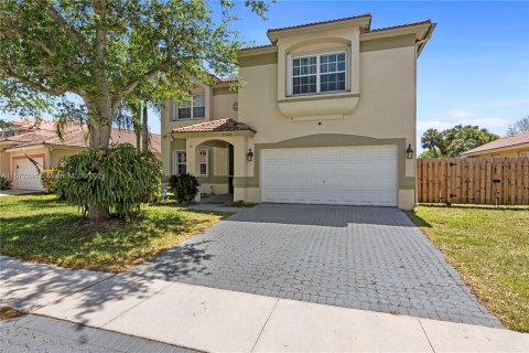 Villa ou maison à vendre à Margate, Floride: 4 chambres, 244.33 m2 № 1132622 - photo 2