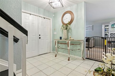 Villa ou maison à vendre à Margate, Floride: 4 chambres, 244.33 m2 № 1132622 - photo 4