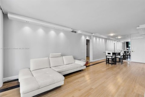 Condo in Miami Beach, Florida, 2 bedrooms  № 1431564 - photo 5