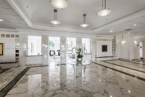 Condo in Miami Beach, Florida, 2 bedrooms  № 1431564 - photo 25