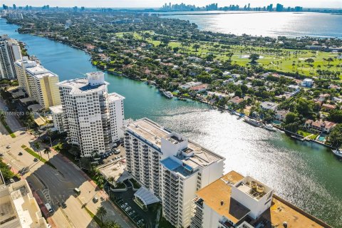 Condo in Miami Beach, Florida, 2 bedrooms  № 1431564 - photo 20