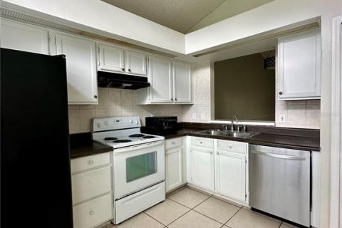 Townhouse in Orlando, Florida 2 bedrooms, 92.44 sq.m. № 1335929 - photo 3