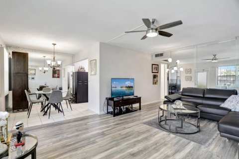 Copropriété à vendre à Deerfield Beach, Floride: 2 chambres, 77.02 m2 № 1188764 - photo 24