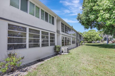 Condo in Deerfield Beach, Florida, 2 bedrooms  № 1188764 - photo 27