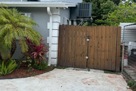 Villa ou maison à vendre à Hollywood, Floride: 3 chambres, 179.58 m2 № 1186189 - photo 21