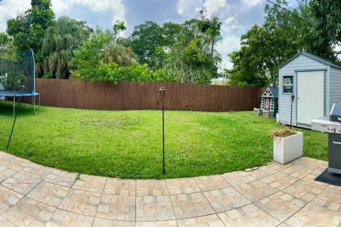 House in Hollywood, Florida 3 bedrooms, 179.58 sq.m. № 1186189 - photo 4