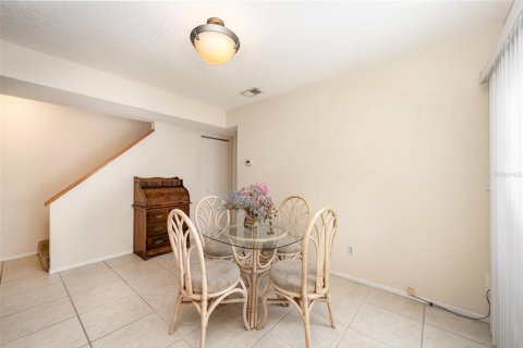 Townhouse in Palm Bay, Florida 3 bedrooms, 107.4 sq.m. № 1390657 - photo 12