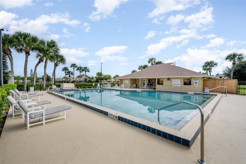 Townhouse in Palm Bay, Florida 3 bedrooms, 107.4 sq.m. № 1390657 - photo 23